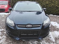 Blau Gebraucht 2012 Ford Focus Champions Edition Limousine | 3.799 € (Guter Preis)