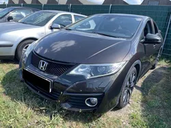 Braun Gebraucht 2016 Honda Civic Elegance Limousine | 13.800 € (Etwas zu teuer)