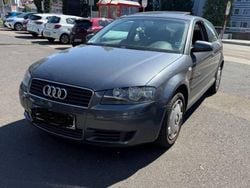 Grau Gebraucht 2004 Audi A3 Attraction Limousine | 3.100 € (Guter Preis)