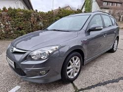 Grau Gebraucht 2012 Hyundai i30 Classic Kombi | 5.900 € (Etwas zu teuer)