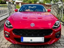 Rot Gebraucht 2018 Fiat 124 Spider Lusso Cabrio | 16.550 € (Fairer Preis)