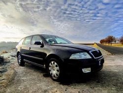 Schwarz Gebraucht 2005 Skoda Octavia Kombi | 1.750 € (Fairer Preis)