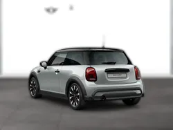 Metallic Gebraucht 2022 Mini Cooper Classic Kleinwagen | 23.030 € (Etwas zu teuer)