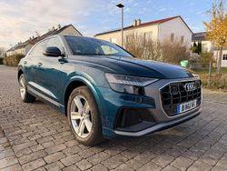 Blau Gebraucht 2020 Audi Q8 Ambiente SUV | 59.000 € (Etwas zu teuer)