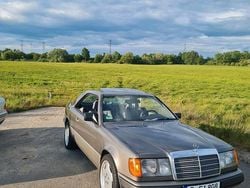 Grau Gebraucht 1987 Mercedes 230 Coupé | 6.700 €