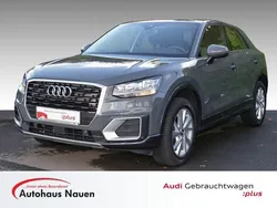 Grau metallic Gebraucht 2016 Audi Q2 Design SUV | 18.992 € (Etwas zu teuer)