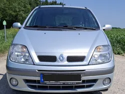 Silber Gebraucht 2001 Renault Scénic Van / Kleinbus | 1.600 € (Etwas zu teuer)