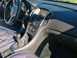 Gebraucht 2015 Opel Astra Kombi | 4.500 €