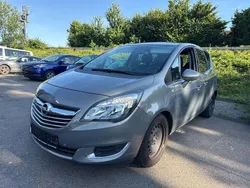 Grau Gebraucht 2016 Opel Meriva Innovation Van / Kleinbus | 8.200 € (Fairer Preis)