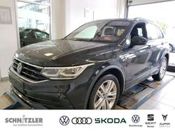 Deep black perleffekt (metallic) Gebraucht 2022 VW Tiguan R-line SUV | 38.950 € (Etwas zu teuer)