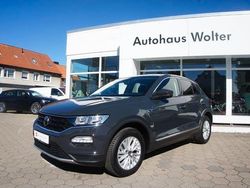 Grau Gebraucht 2021 VW T-Roc Active SUV | 20.760 € (Fairer Preis)