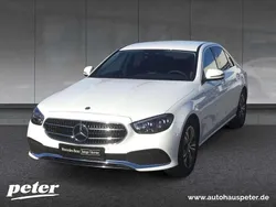 Unilack polarweiß Gebraucht 2023 Mercedes E220 Avantgarde Limousine | 39.870 € (Guter Preis)