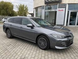 Grau Neu 2025 VW Passat Elegance Limousine | 44.982 € (Guter Preis)