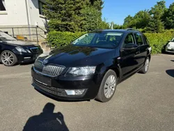 Schwarz Gebraucht 2014 Skoda Octavia Ambition Kombi | 12.490 € (Fairer Preis)