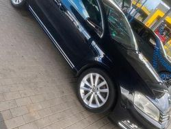 Schwarz Gebraucht 2011 VW Passat Exclusive Kombi | 5.850 € (Guter Preis)