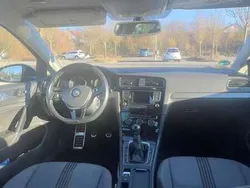 Blau Gebraucht 2016 VW Golf VII Allstar Kleinwagen | 9.900 € (Etwas zu teuer)