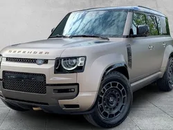 Braun Neu 2025 Land Rover Defender SUV | 200.471 €