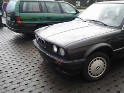 Schwarz metallic Gebraucht 1990 BMW 316 Limousine | 1.499 €