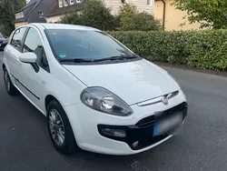 Weiß Gebraucht 2011 Fiat Punto Kleinwagen | 2.950 € (Teuer)