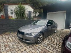 Grau Gebraucht 2009 BMW 120 Coupé Coupé | 9.550 €