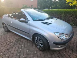 Silber Gebraucht 2002 Peugeot 206 Cabrio | 1.299 €