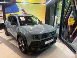 Blau Neu 2025 Renault 4 E-Tech Komfort SUV | 34.449 € (Fairer Preis)