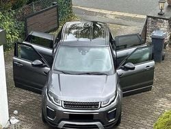 Grau Gebraucht 2018 Land Rover Range Rover evoque SE Dynamic SUV | 25.490 € (Fairer Preis)