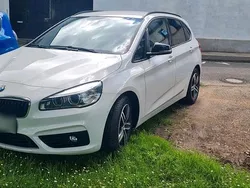 Weiß Gebraucht 2015 BMW 218 Active Tourer Van / Kleinbus | 13.000 € (Etwas zu teuer)
