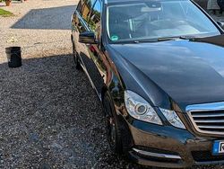 Schwarz Gebraucht 2012 Mercedes E200 Kombi | 8.700 € (Superpreis)