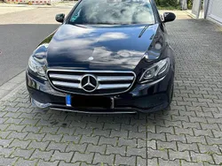 Schwarz Gebraucht 2016 Mercedes E220 Avantgarde Limousine | 19.000 € (Guter Preis)