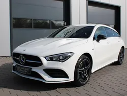 Weiß Gebraucht 2022 Mercedes CLA250e Shooting Brake AMG Kombi | 25.990 € (Fairer Preis)
