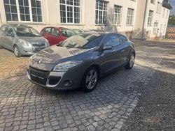 Grau cassiopee Gebraucht 2010 Renault Mégane Coupé Dynamique Coupé | 5.490 € (Fairer Preis)
