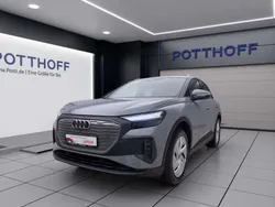 Grau Gebraucht 2021 Audi Q4 e-tron Comfort SUV | 27.950 € (Superpreis)