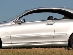 Silber Gebraucht 2009 Mercedes CLK200 Edition Coupé | 17.490 €
