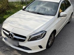 Weiß Gebraucht 2016 Mercedes A180 Urban Limousine | 14.600 € (Fairer Preis)