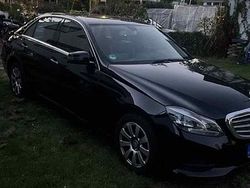Schwarz Gebraucht 2015 Mercedes E200 Limousine | 8.300 €