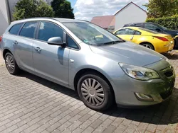 Grau Gebraucht 2011 Opel Astra Design Edition Kombi | 5.200 € (Fairer Preis)