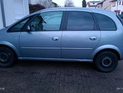 Grau Gebraucht 2009 Opel Meriva Van / Kleinbus | 1.700 € (Guter Preis)