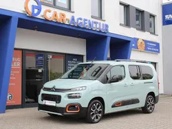Grün Gebraucht 2020 Citroën Berlingo Shine Van / Kleinbus | 17.900 € (Teuer)