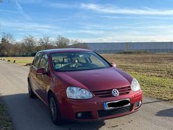 Rot Gebraucht 2005 VW Golf V Kleinwagen | 1.800 € (Fairer Preis)