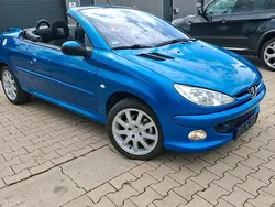 Blau Gebraucht 2004 Peugeot 206 CC Cabrio | 2.499 € (Teuer)