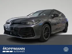 Grau Gebraucht 2025 VW Passat R-line Kombi | 56.960 €