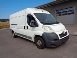 Weiss Gebraucht 2012 Peugeot Boxer Van | 6.999 €