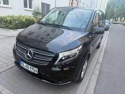 Schwarz Gebraucht 2022 Mercedes Vito Van / Kleinbus | 5.000 €