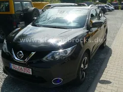 Schwarz Gebraucht 2017 Nissan Qashqai N-Vision SUV | 14.300 € (Fairer Preis)