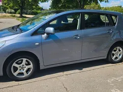 Grau Gebraucht 2010 Toyota Verso Multidrive S Van / Kleinbus | 9.000 € (Fairer Preis)