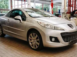Silber Gebraucht 2011 Peugeot 207 CC Platinum Cabrio | 2.650 € (Superpreis)