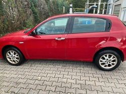 Rot Gebraucht 2009 Alfa Romeo 147 Kleinwagen | 2.500 € (Fairer Preis)