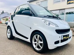 Weiß Gebraucht 2012 Smart ForTwo Coupé Coupé | 5.999 €