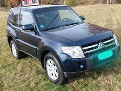 Blau Gebraucht 2011 Mitsubishi Pajero SUV | 14.500 € (Guter Preis)